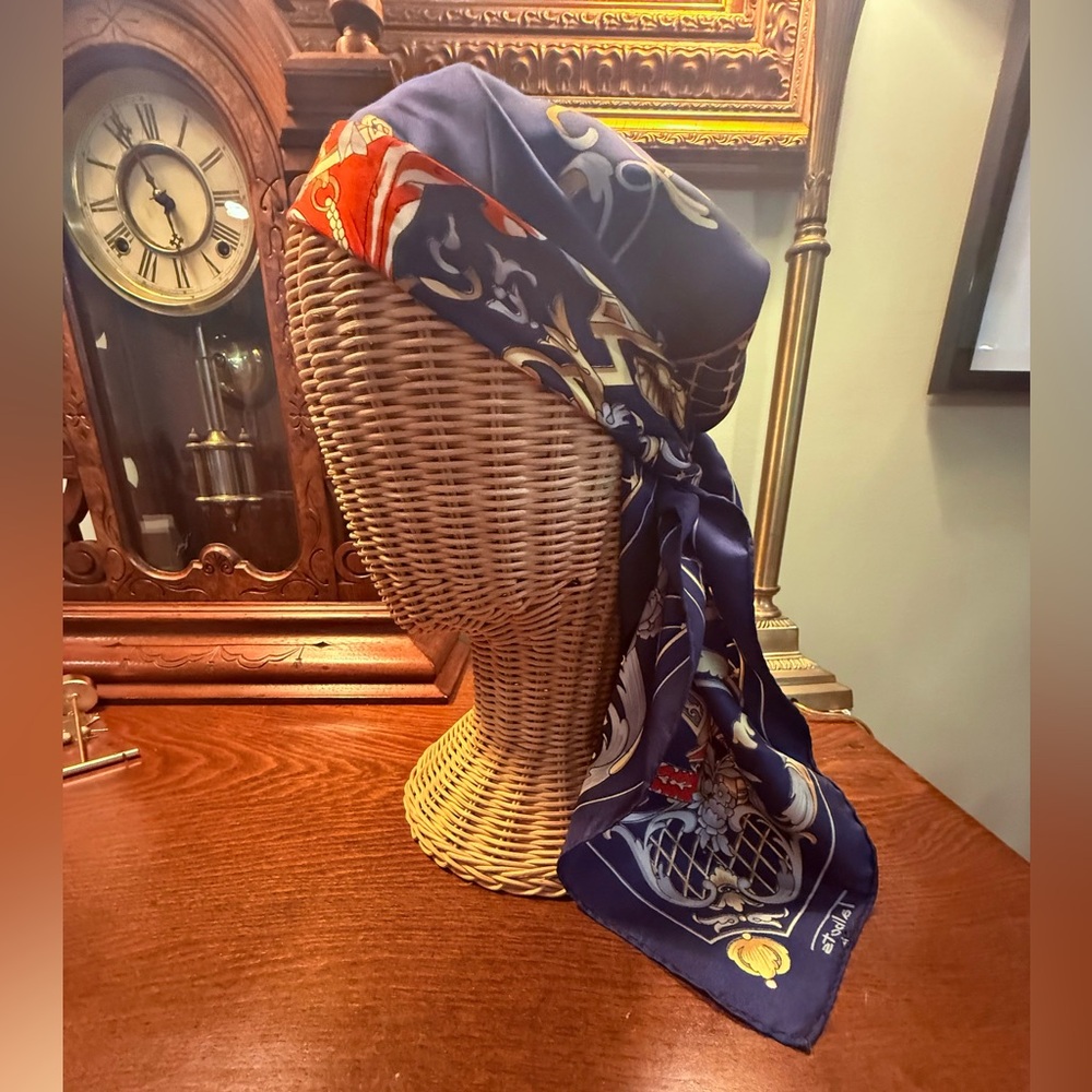 Vintage Talbots Navy Blue/Gold/Red Regal Patterned Silk 31x31”Square Scarf - Picture 8 of 9